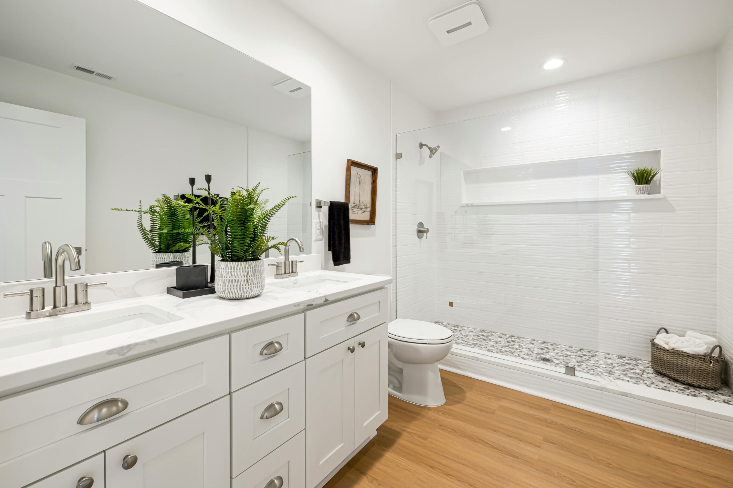 Panier rangement serviettes salle de bain : l’élégance pratique
